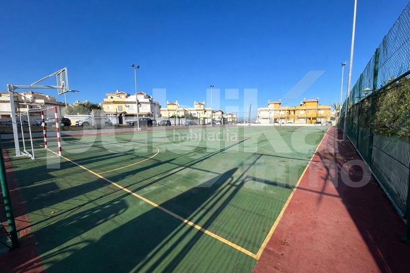 Foto ca74d1b4-bcfc-4772-b464-cd604276883c. Casa adossada a monte de sta pola 35 a Monte Faro-Altomar II Santa Pola