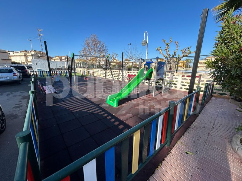 Foto e32287dc-a6f0-4f8d-9730-954fc4a523c9. Casa adossada a monte de sta pola 35 a Monte Faro-Altomar II Santa Pola