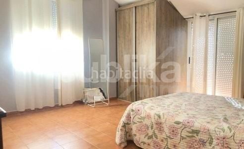 Foto 2b3a8766-3562-4ffc-8013-7353a7c8dd57. Casa amb aparcament piscina a Perleta - Maitino Elche / Elx
