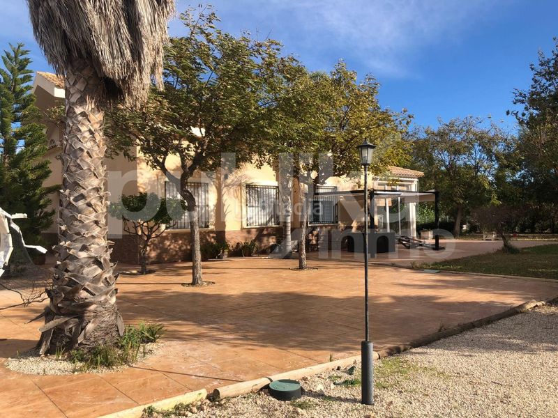 Foto 3395b775-b0a3-4e85-9e28-3362bbb2c518. Casa amb aparcament piscina a Perleta - Maitino Elche / Elx