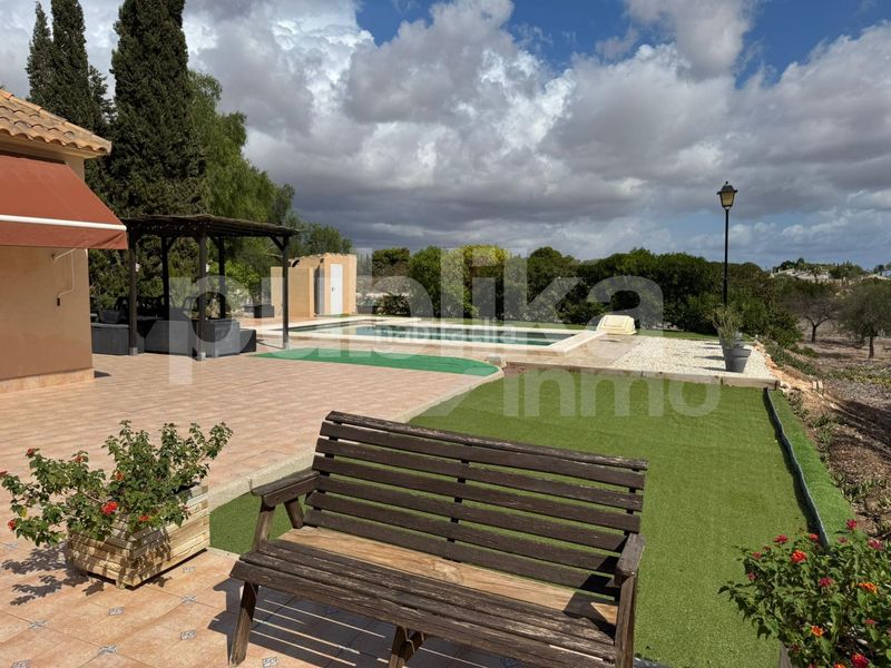 Foto 3cde37a5-8d03-48a4-b1a8-c6906ada643f. Casa amb aparcament piscina a Perleta - Maitino Elche / Elx