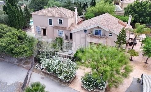 Foto a85e9742-152e-4b25-b922-2eb14db46821. Casa amb aparcament piscina a Perleta - Maitino Elche / Elx