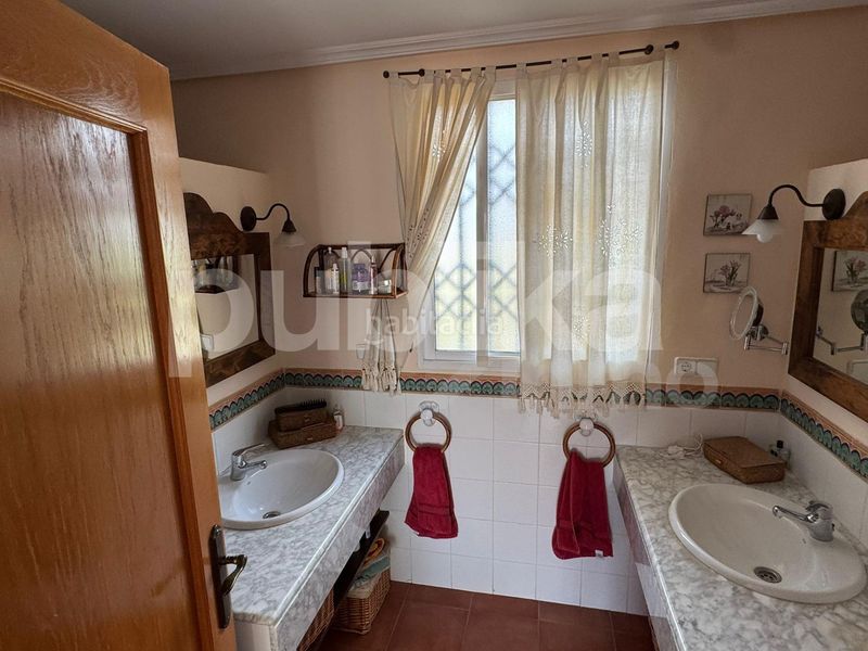 Foto b79b1889-4deb-4591-af95-e1bd2799cb48. Casa amb aparcament piscina a Perleta - Maitino Elche / Elx