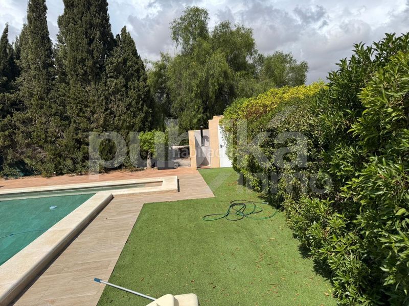 Foto ed2f5c5c-cdaa-4cb0-9355-a65a8cec5f65. Casa amb aparcament piscina a Perleta - Maitino Elche / Elx