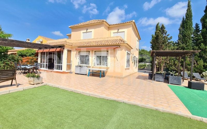 Foto eee908fc-1aef-44d7-8022-21297fdfae1c. Casa amb aparcament piscina a Perleta - Maitino Elche / Elx