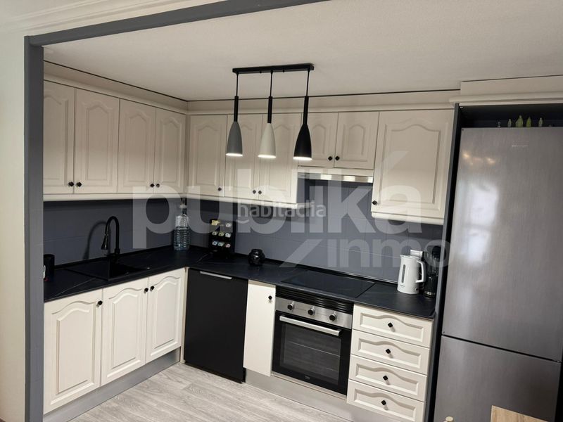 Foto c4071b55-2dcf-4277-9374-7c30ecb7019e. Piso en Centro Santa Pola