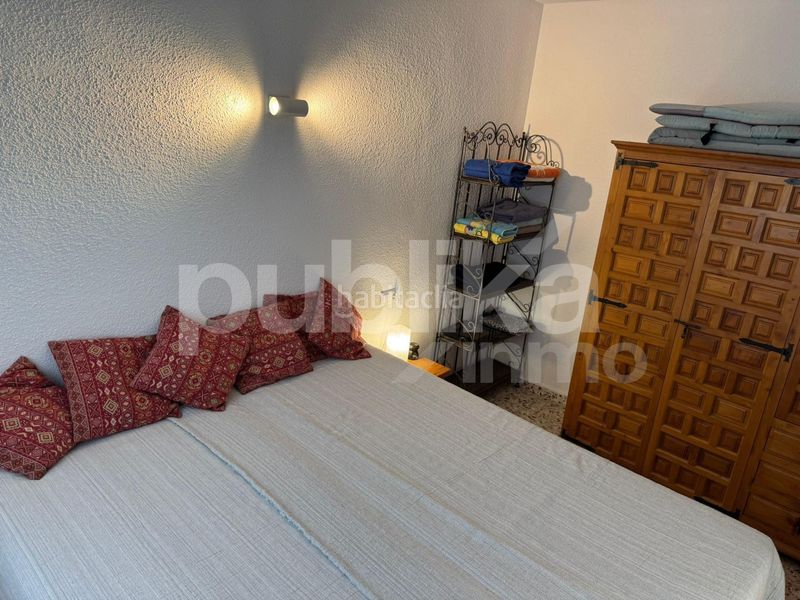 Foto 4d53c148-b20c-4f54-bdce-1ff96784fbc3. Casa adossada amb piscina a Torreblanca Torrevieja