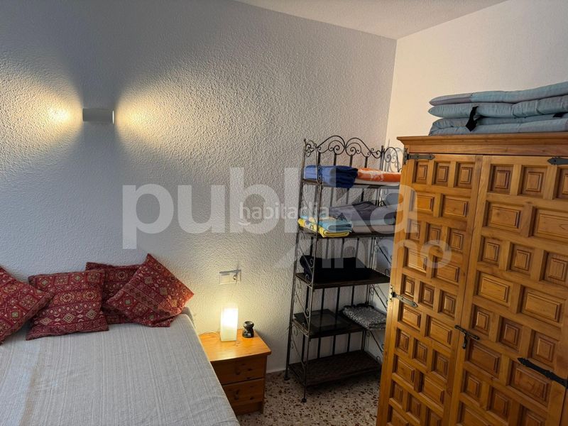 Foto 86bb92fe-d43f-4bc1-87c7-3d63ed625370. Casa adossada amb piscina a Torreblanca Torrevieja