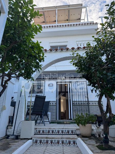 Foto 069d3fba-5114-490f-ae24-569eb746e07b. Casa adossada amb piscina a Torreblanca Torrevieja