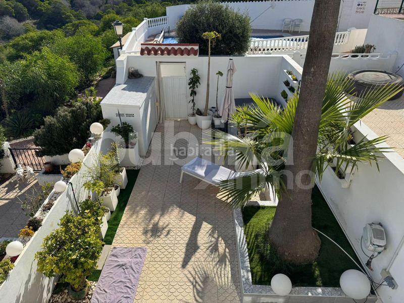 Foto 1719727f-e421-4414-ac66-8d7915644a26. Casa adossada amb piscina a Torreblanca Torrevieja