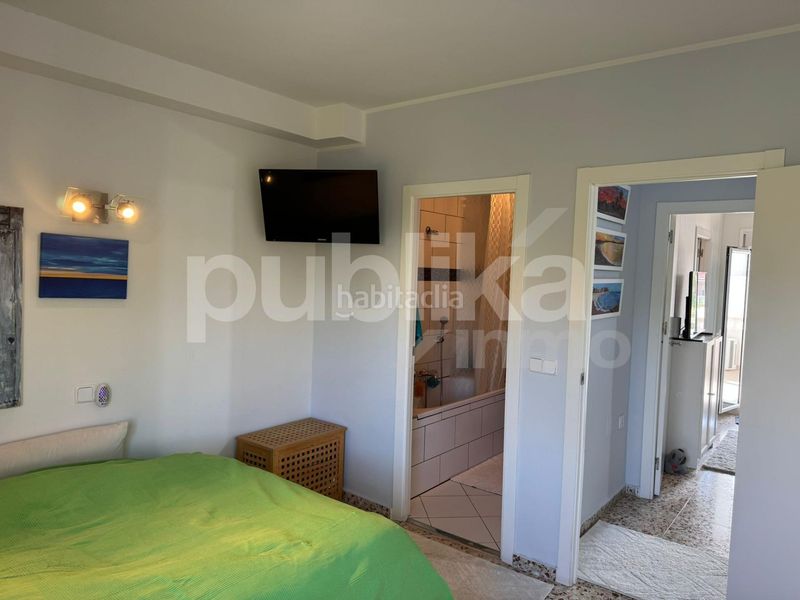 Foto 19499a00-67b7-490e-8609-8fa5b9749500. Casa adossada amb piscina a Torreblanca Torrevieja