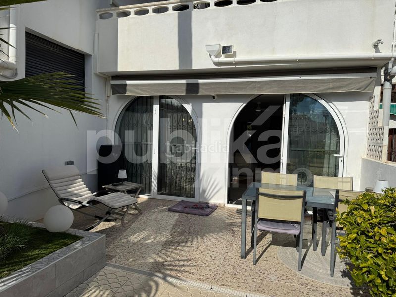 Foto 47b123dd-7fe4-4444-a641-fef5621a59c5. Casa adossada amb piscina a Torreblanca Torrevieja