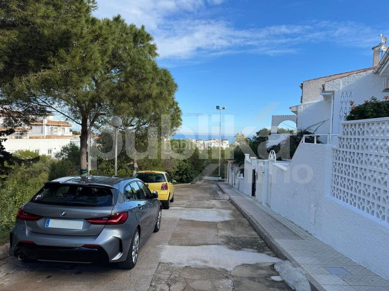 Foto aaa96fb2-a856-4863-8b61-1079d641c224. Casa adossada amb piscina a Torreblanca Torrevieja