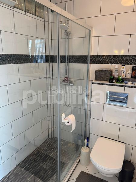 Foto b9375fe5-5301-4b0d-93ab-de48f21cf78d. Casa adossada amb piscina a Torreblanca Torrevieja