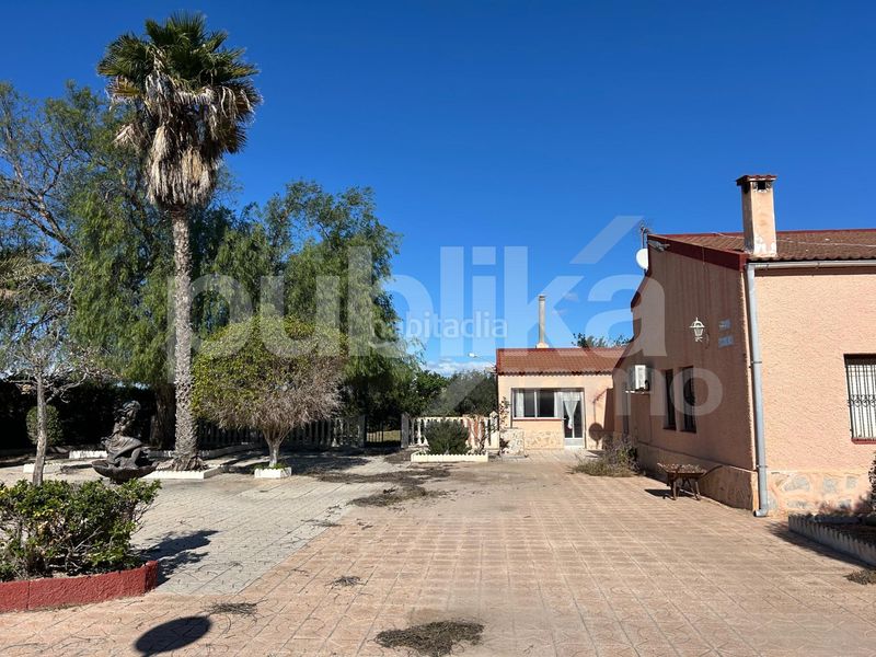 Foto ede4eaf1-9ba3-4194-a351-c0e10e11ac84. Masia a altet 1196 a Los Arenales del Sol Elche / Elx