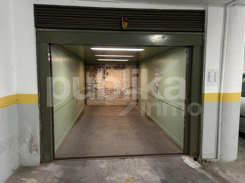Foto 4169813d-e788-4cec-ae00-9f54b1f53c35. Aparcament cotxe a calle deán llopez 2 a Centro Santa Pola