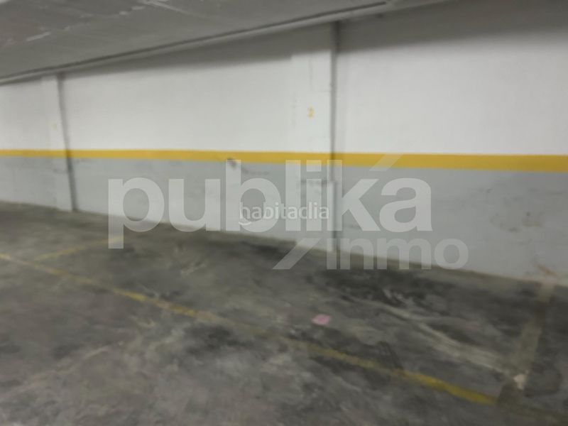 Foto 5117cf87-9bc7-4147-b466-09169cb46bd5. Aparcament cotxe a calle deán llopez 2 a Centro Santa Pola