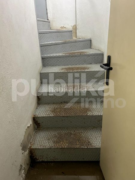 Foto d5bd7daf-a3b0-42bc-8b69-f9051c55f3f9. Aparcament cotxe a calle deán llopez 2 a Centro Santa Pola