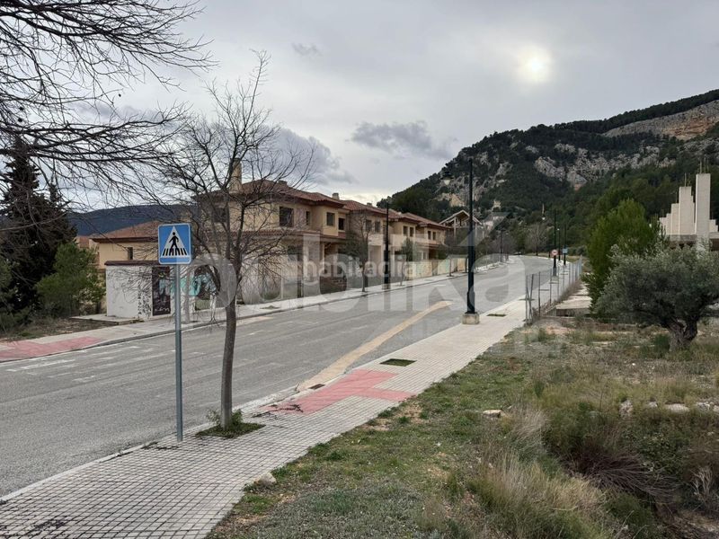 Foto 70812fe3-dfa4-498f-9387-0805455b637e. Edifici a Zona Nord Alcoi