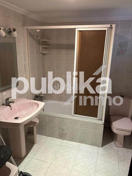 Foto 2f1f344a-902e-4cb9-8d37-9e0539a7a9d0. Edificio en calle de san antonio 63 edificio de 3 alturas más terraza en venta en Santa Pola