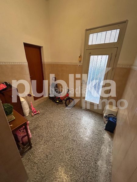 Foto 5b753303-ec86-4ad4-89f3-dbb4294e50f4. Edificio en calle de san antonio 63 edificio de 3 alturas más terraza en venta en Santa Pola