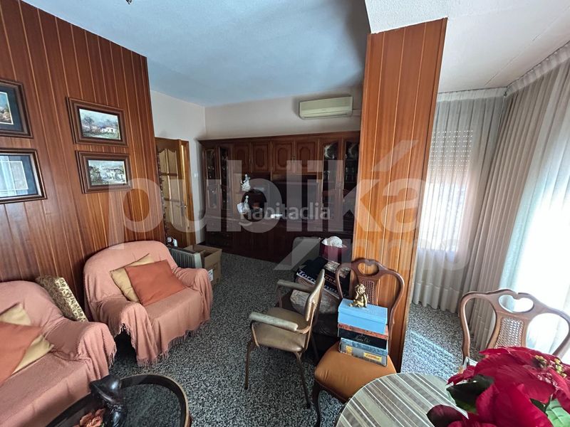 Foto cf8c9095-6d7d-4b1b-b420-40b8d27bf6f4. Edificio en calle de san antonio 63 edificio de 3 alturas más terraza en venta en Santa Pola