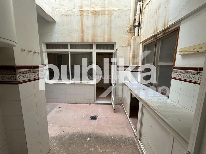 Foto ed60dafc-50a4-4c0f-b8c9-13431c23d990. Edificio en calle de san antonio 63 edificio de 3 alturas más terraza en venta en Santa Pola