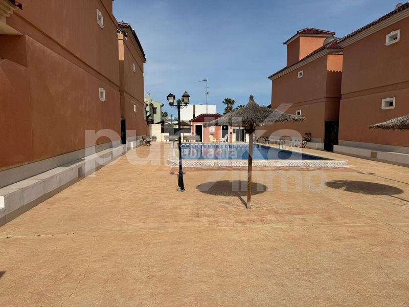 Foto c64a1344-ca20-4530-9879-5651c621075e. Casa amb piscina a Almoradí