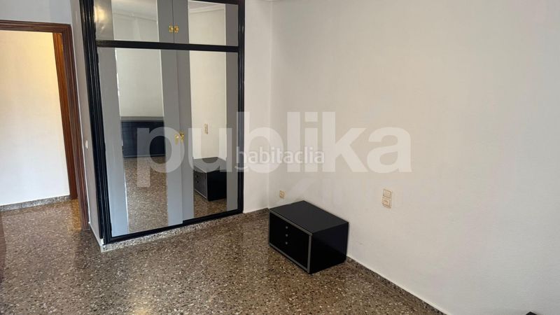 Foto b4d27939-ae1a-488b-a27f-4befb813770f. Pis amb aparcament a Xixona