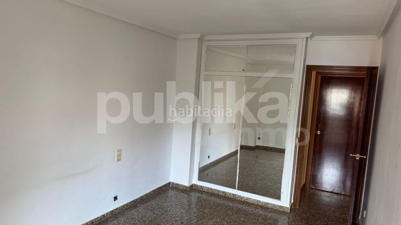 Foto ee7fdbe7-fd53-4b87-a2ac-faa7c44f5b9a. Pis amb aparcament a Xixona