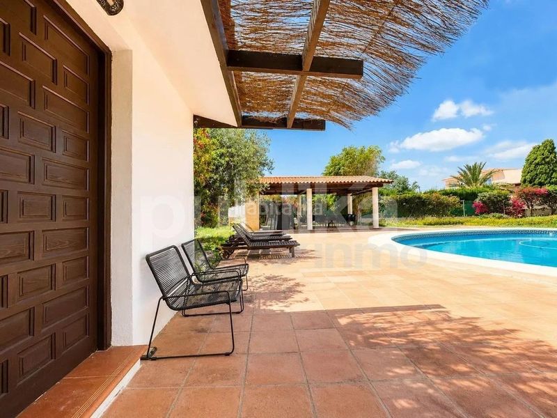 Foto 1528d7d3-9858-4e0a-9ff4-2e2b9b160620. Casa amb calefacció aparcament piscina a Villamontes-Boqueres Sant Vicent del Raspeig