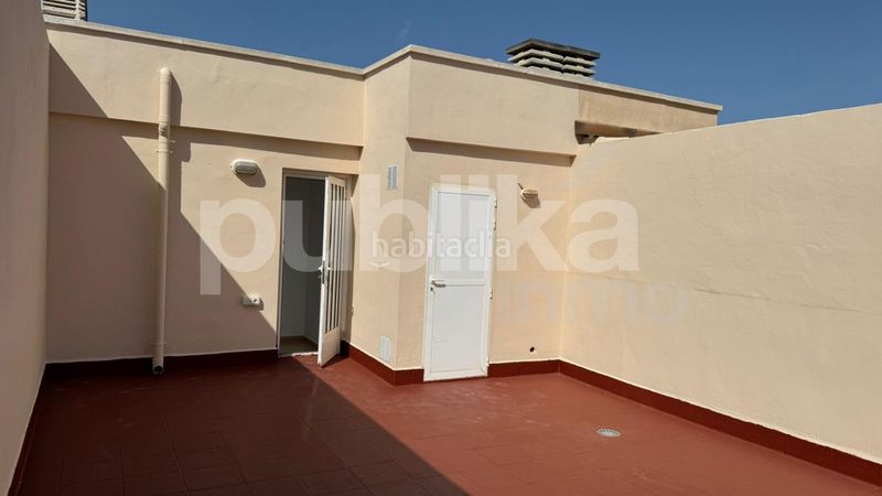 Foto d84c1503-4f5c-423a-afb5-6ecc54ff0de7. Àtic amb aparcament a Norte Santa Pola