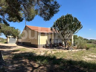 Casale in Valverde alto 1-221. Junto granja escuela