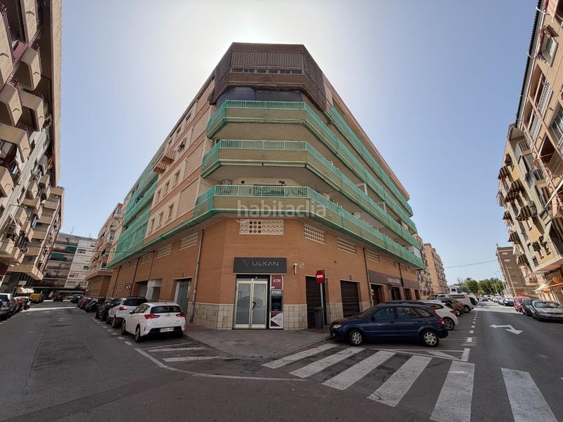 Foto f2859f83-45f3-4427-a86b-656cf81f1b31. Pis amb aparcament a Centro Santa Pola