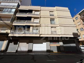 Autoparkplatz in Calle jose alejo bonmati 22. Venta de local con vado