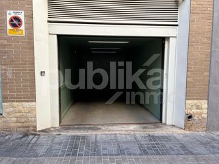 Autoparkplatz in Calle deán llopez 2. Plaza de garaje en el centro, zona glorieta.