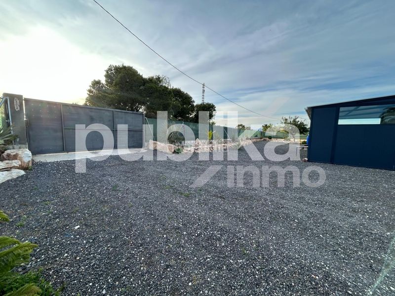 Foto 6cb4d34a-bd42-4a9d-ad91-28425e41d6a1. Finca rústica a Los Arenales del Sol Elche / Elx