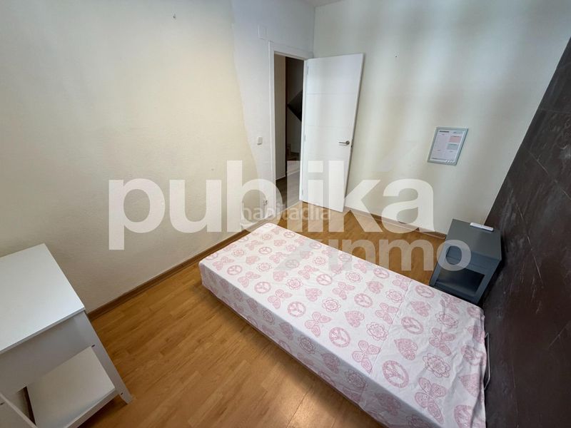 Foto 990c18b1-ef73-4b7e-ab71-f1e1b9817556. Tríplex a avenida zaragoza 10 a Gran Playa Santa Pola