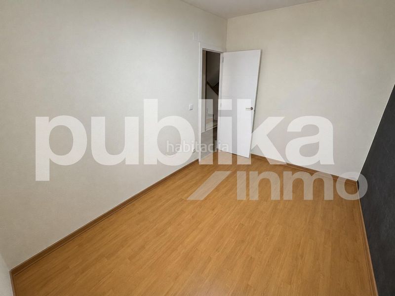 Foto cb3a708a-f4e3-4629-9c11-e393a0cd059f. Tríplex a avenida zaragoza 10 a Gran Playa Santa Pola