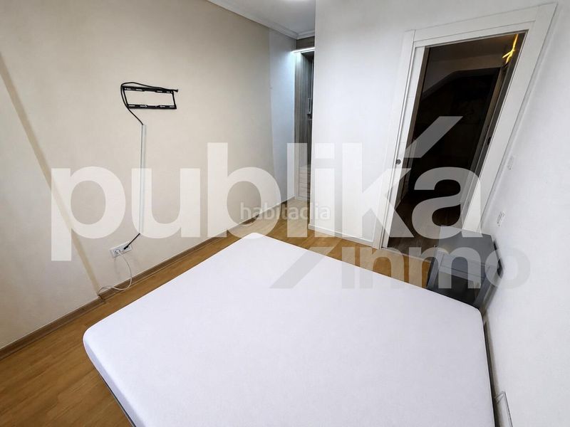 Foto fbb71a19-4d4a-4e06-8424-01d5299d56bc. Tríplex a avenida zaragoza 10 a Gran Playa Santa Pola