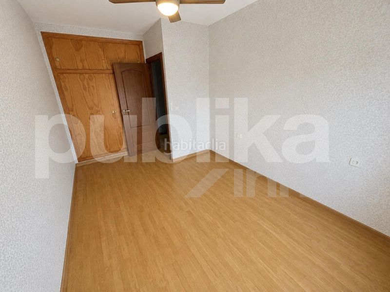 Foto 31204042-1537-43c2-ba1f-88e2d848a808. Tríplex a avenida zaragoza 10 a Gran Playa Santa Pola