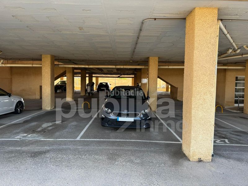 Foto 87ae04c6-5fd8-4564-8886-9c4006e3fd7d. Àtic amb calefacció aparcament piscina a Calas Santiago Bernabeu Santa Pola