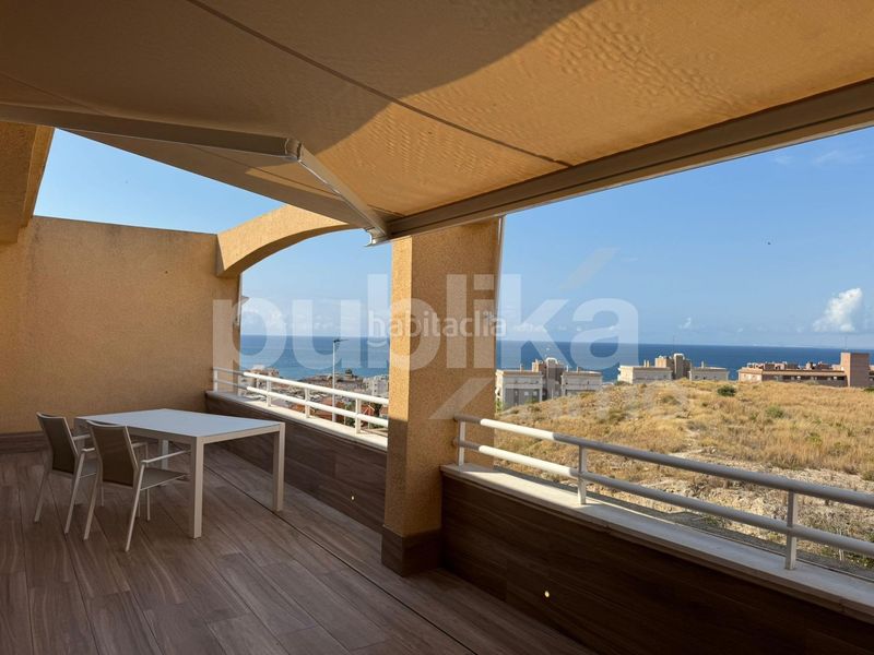 Foto affa2493-6d27-4a97-98c8-abd3865e8a70. Àtic amb calefacció aparcament piscina a Calas Santiago Bernabeu Santa Pola