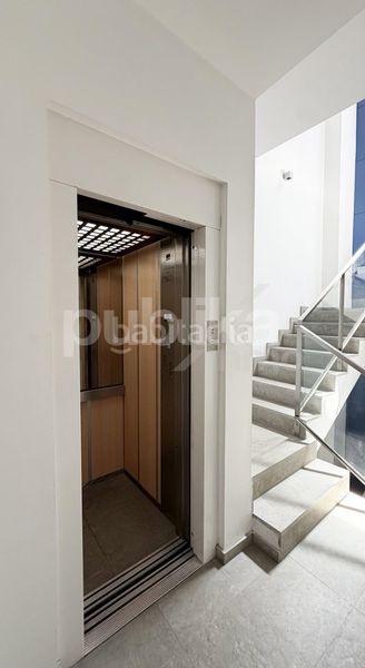 Foto 5963e3db-1e21-4661-8ad2-1ce089763f6c. Miete büro in Centro Elche / Elx
