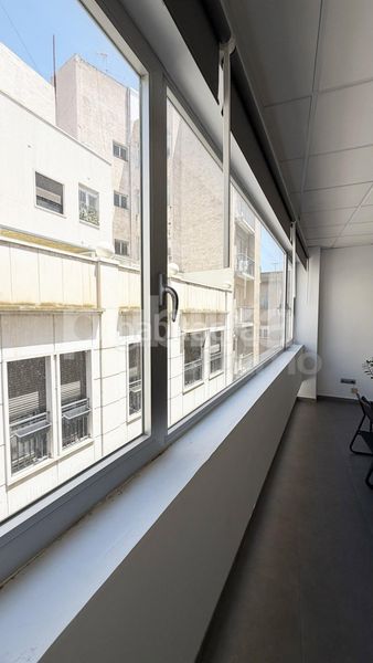 Foto da207af4-333d-4577-9c1f-a8b9ce6b4820. Miete büro in Centro Elche / Elx