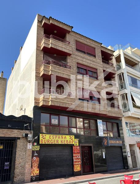 Foto d29cf15a-ddc1-4e47-a19d-19ee5b7dae88. Pis a calle almirante antequera 8 a Playa Levante Santa Pola