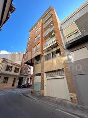 Aparcament cotxe a Calle deán llopez 2. Plaza de garaje en el centro, zona glorietacastillo