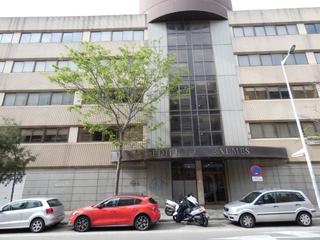 Affitto Locale commerciale in Zona Industrial