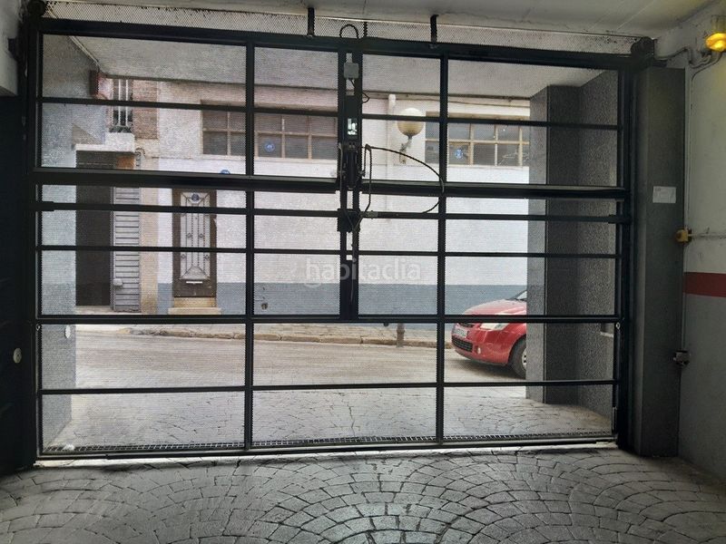 Foto 0d1be92b-6a2a-48c5-8a27-9f83fc2f6138. Posto auto in Centre Ripollet