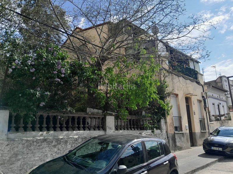 Foto a32062a1-a2a0-4b70-91f9-9e9622cd810e. Casa amb calefacció aparcament a Font Pudenta Montcada i Reixac